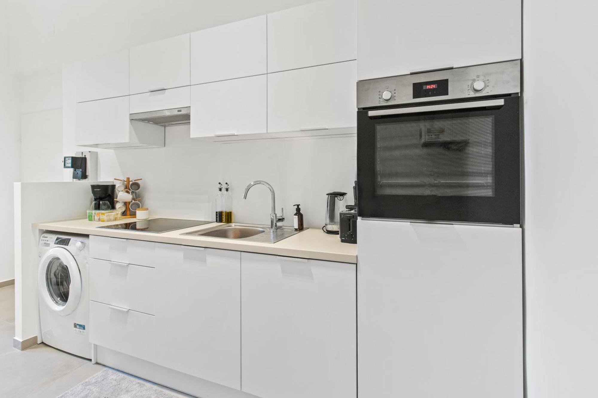 Balcony Apartment, 4 Min To U3 Zipperer Strasse ウィーン エクステリア 写真