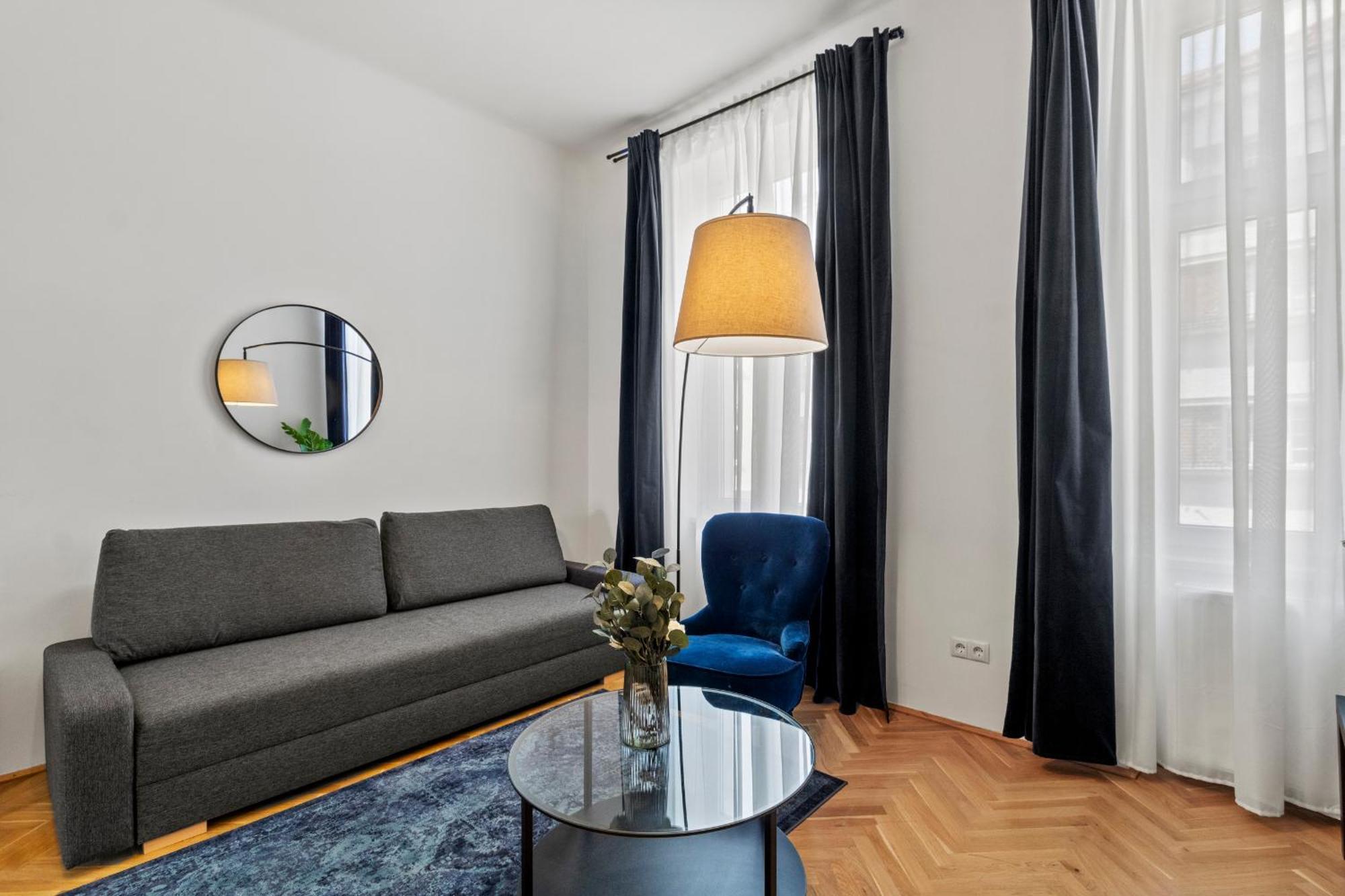 Balcony Apartment, 4 Min To U3 Zipperer Strasse ウィーン エクステリア 写真